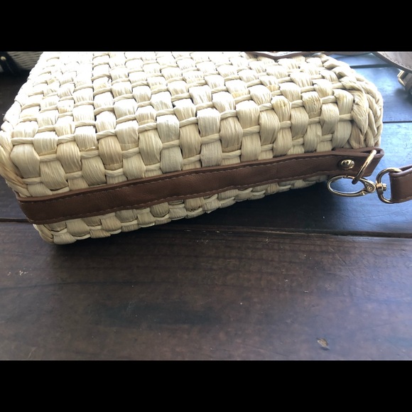 THE STRAW STUDIO CROSSBODY  BAG IS A TREND - Picture 2 of 4